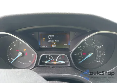 2016 Ford Focus S z USA, uszkodzony, nr VIN 1FADP3E26GL374152